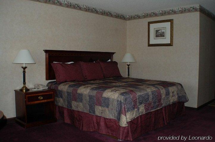 Shiretown Inn & Suites Houlton Ruang foto