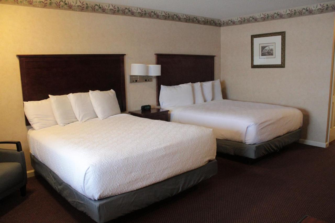 Shiretown Inn & Suites Houlton Bagian luar foto